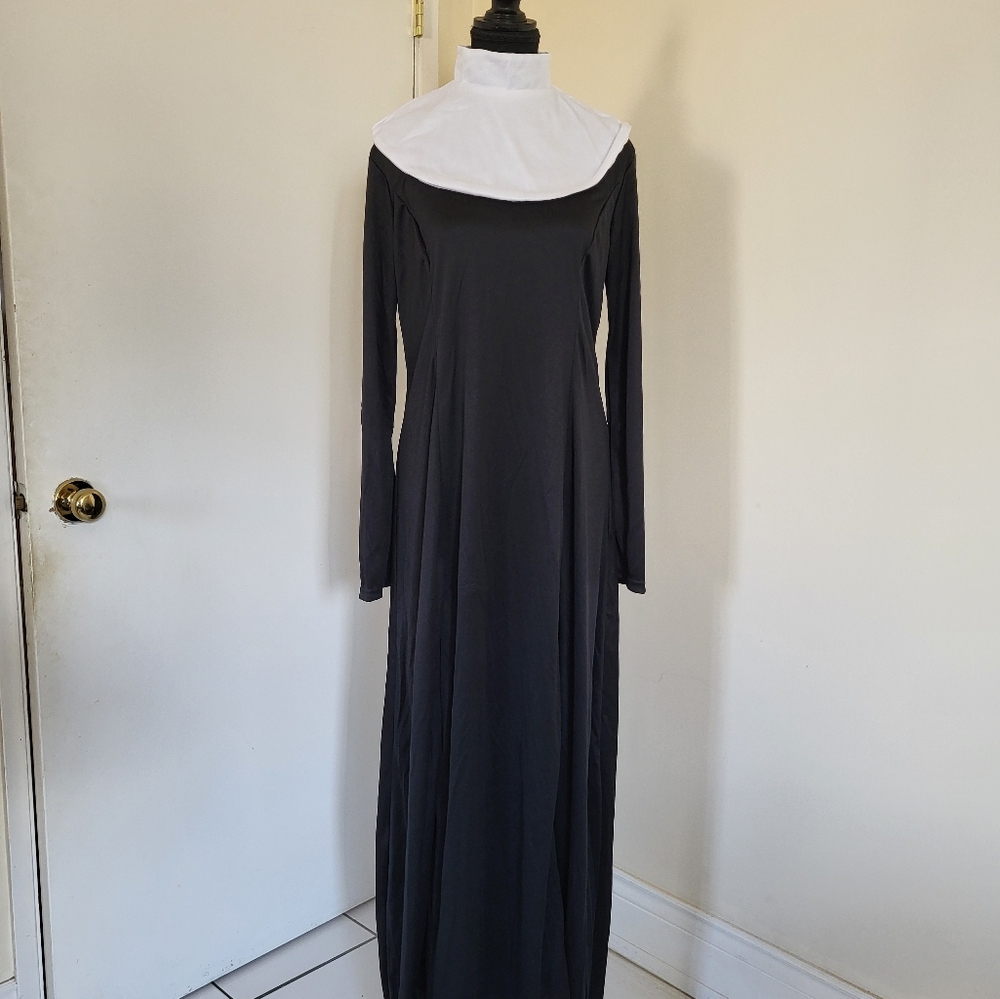 HALLOWEEN Nun Costume NWOT - Picture 4 of 14